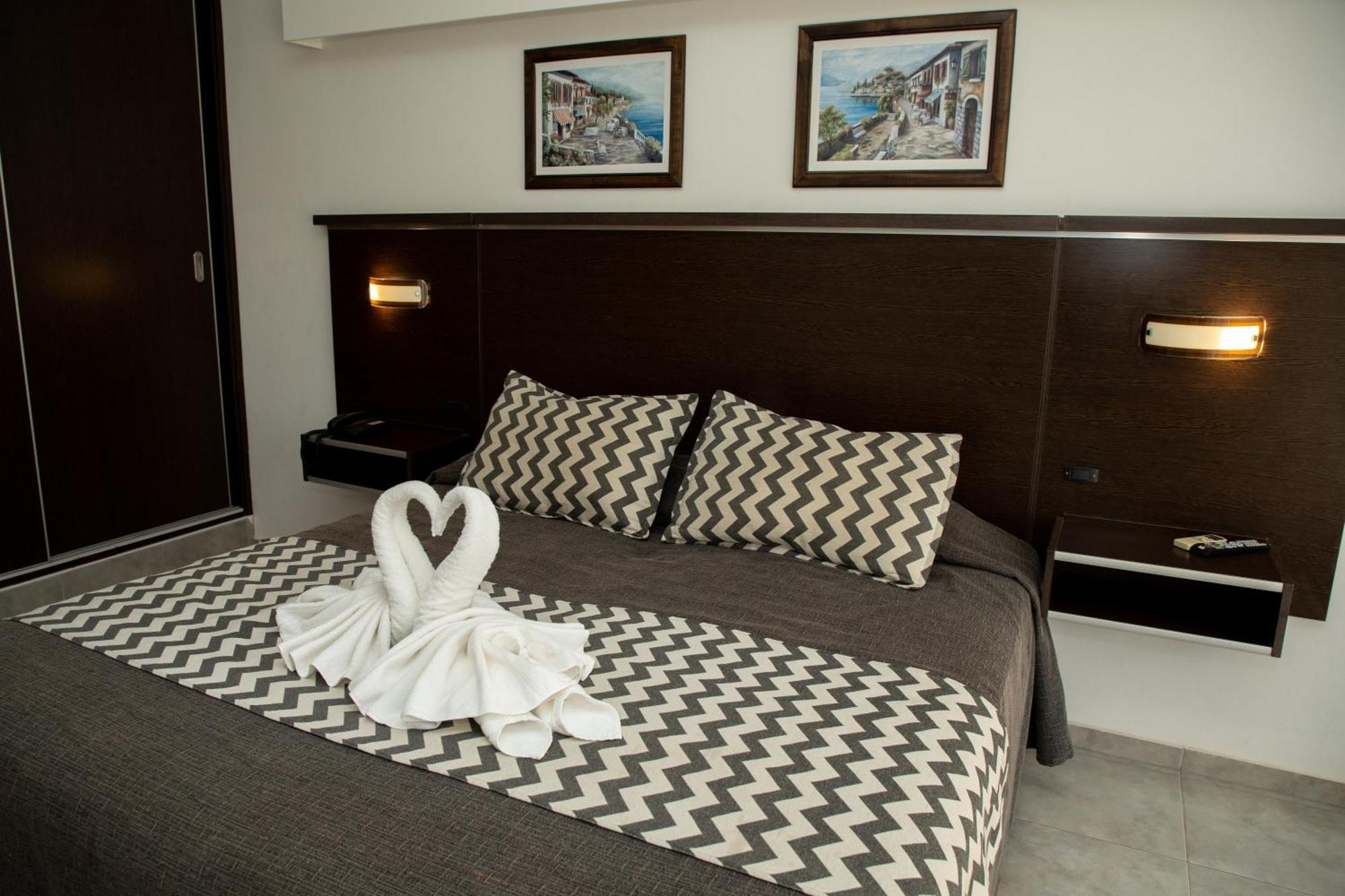 Villa La Font Apart Hotel & Spa Villa Carlos Paz Exteriör bild